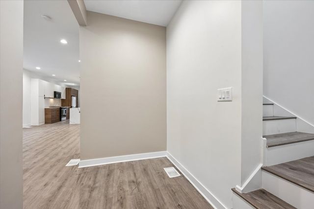 1721 W Arthur Avenue, Chicago, IL 60626