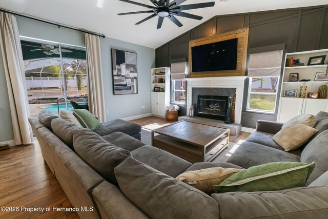 11420 Chalk Farm Road, Spring Hill, FL 34609