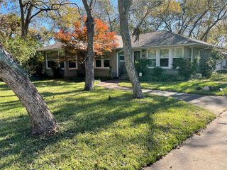 1512 Larkspur Drive, Arlington, TX 76013