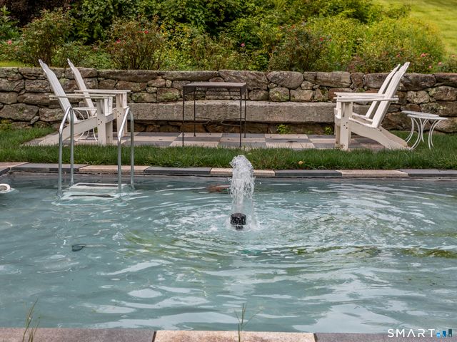 552 Breakneck Hill Road, Middlebury, CT 06762