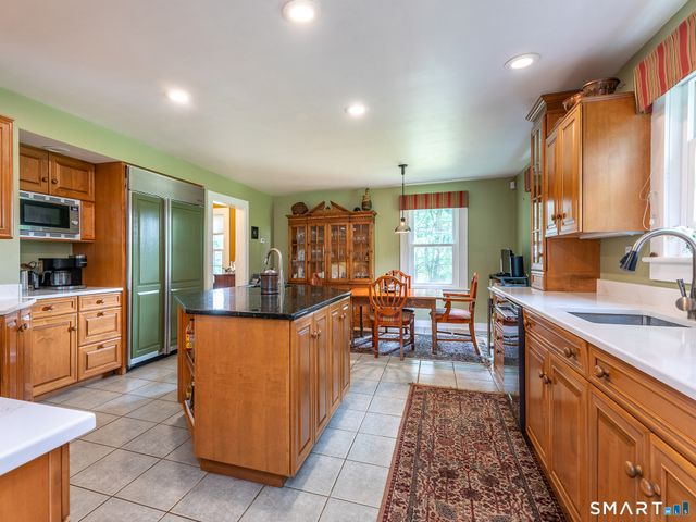 552 Breakneck Hill Road, Middlebury, CT 06762