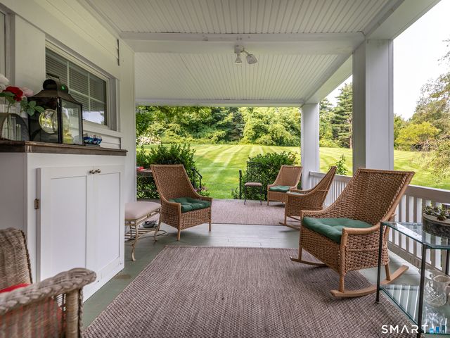 552 Breakneck Hill Road, Middlebury, CT 06762