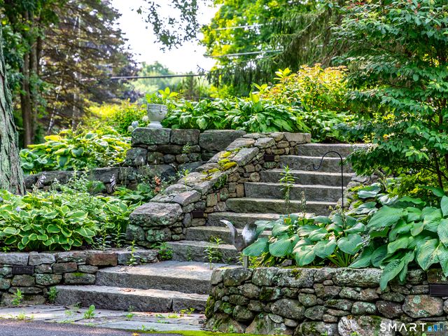 552 Breakneck Hill Road, Middlebury, CT 06762