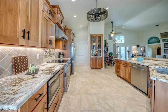 3259 Sabal Springs BLVD, North Fort Myers, FL 33917
