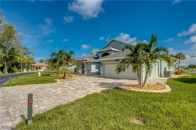 3259 Sabal Springs BLVD, North Fort Myers, FL 33917
