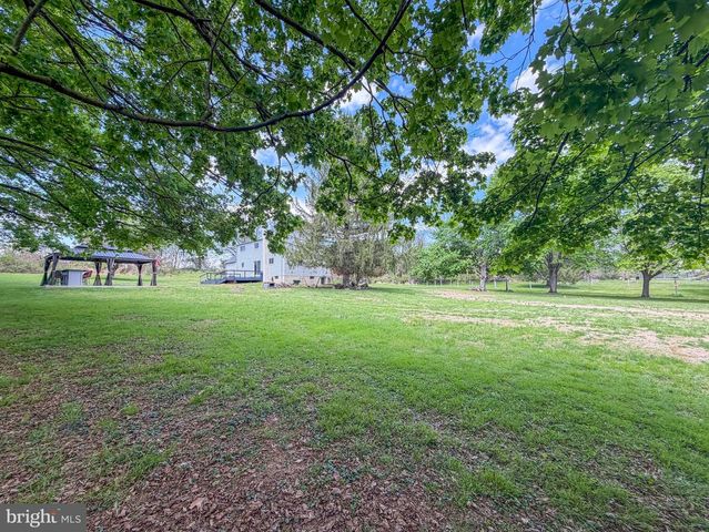 385 MOUNT CARMEL RD, Coatesville, PA 19320