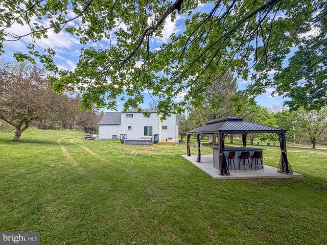 385 MOUNT CARMEL RD, Coatesville, PA 19320