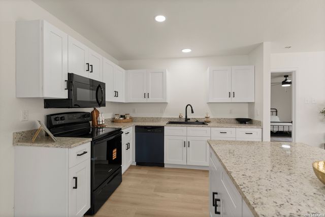 11303 Candle Park, San Antonio, TX 78249