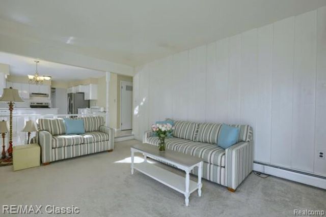 29230 Bermuda Lane, Southfield, MI 48076