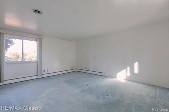 29230 Bermuda Lane, Southfield, MI 48076