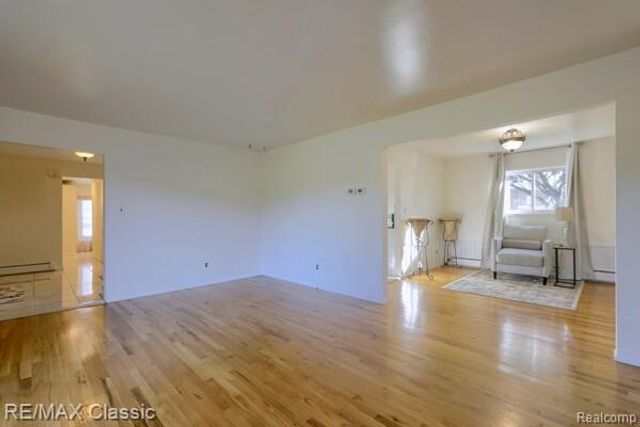 29230 Bermuda Lane, Southfield, MI 48076