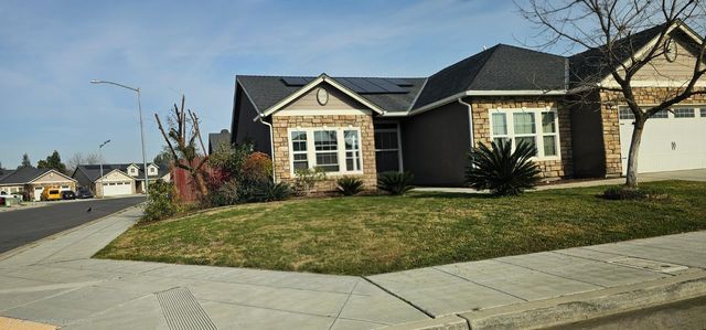 5428 W Brown Avenue, Fresno, CA 93722