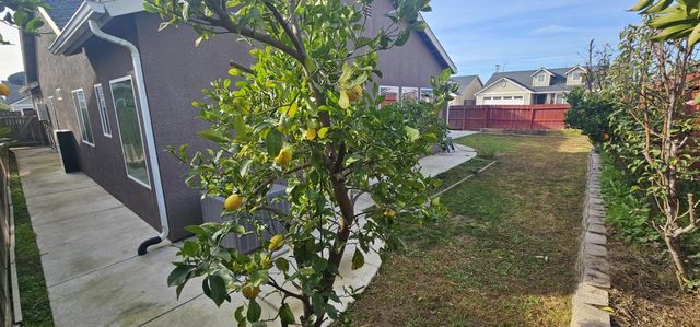 5428 W Brown Avenue, Fresno, CA 93722