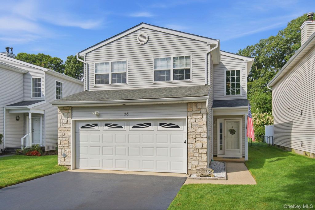 28 Colony Drive, Holbrook, NY 11741 — photo 2
