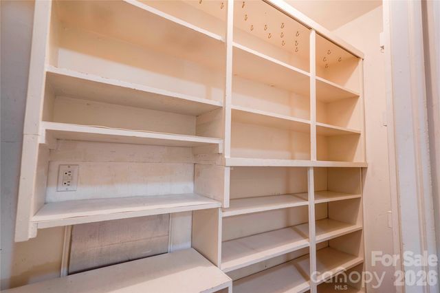 1000 W Sumter Street, Shelby, NC 28150