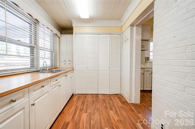 1000 W Sumter Street, Shelby, NC 28150