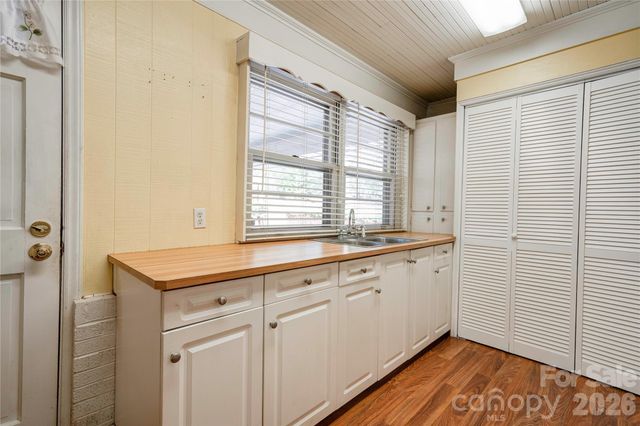 1000 W Sumter Street, Shelby, NC 28150