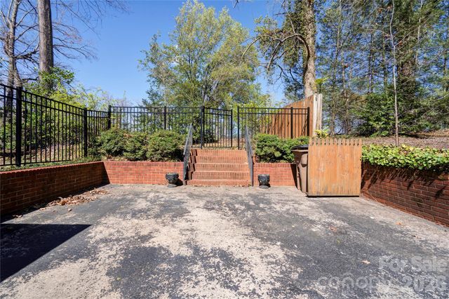 1000 W Sumter Street, Shelby, NC 28150