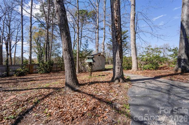 1000 W Sumter Street, Shelby, NC 28150