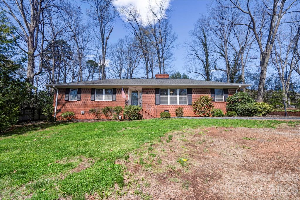 1000 W Sumter Street, Shelby, NC 28150