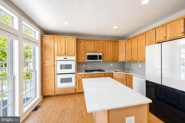 1302 HENDRIX LN, Phoenixville, PA 19460