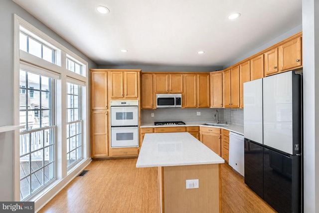 1302 HENDRIX LN, Phoenixville, PA 19460
