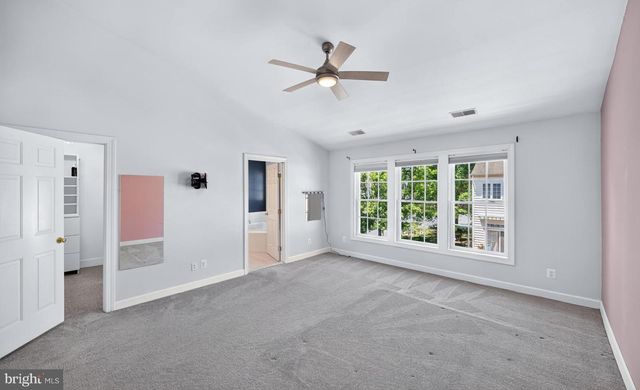 1302 HENDRIX LN, Phoenixville, PA 19460