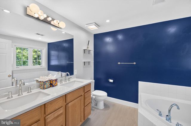 1302 HENDRIX LN, Phoenixville, PA 19460