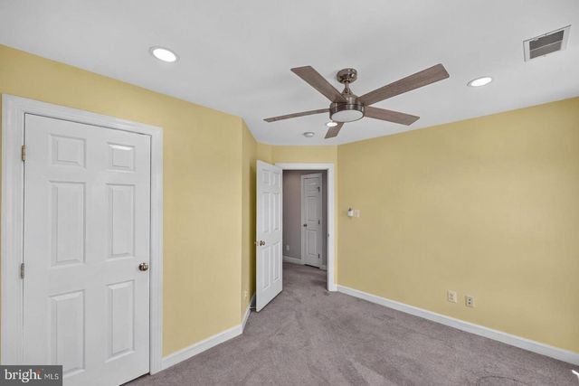 1302 HENDRIX LN, Phoenixville, PA 19460