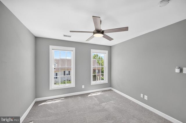 1302 HENDRIX LN, Phoenixville, PA 19460