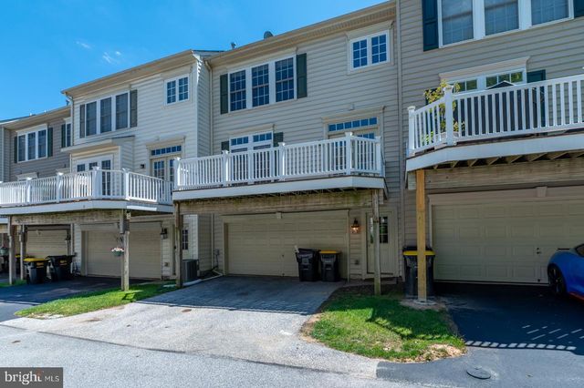1302 HENDRIX LN, Phoenixville, PA 19460