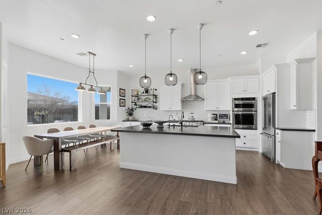 421 Emily Crossing Court, Henderson, NV 89015