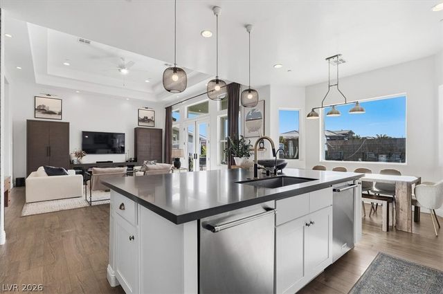 421 Emily Crossing Court, Henderson, NV 89015