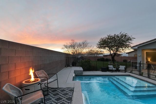 421 Emily Crossing Court, Henderson, NV 89015