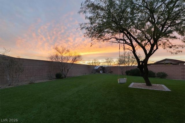 421 Emily Crossing Court, Henderson, NV 89015