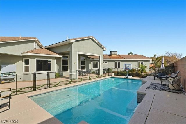 421 Emily Crossing Court, Henderson, NV 89015