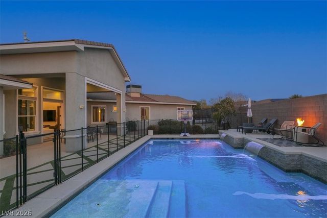 421 Emily Crossing Court, Henderson, NV 89015