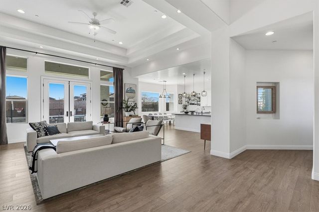 421 Emily Crossing Court, Henderson, NV 89015