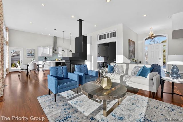 11467 Bay Shore Drive, Fenton, MI 48430