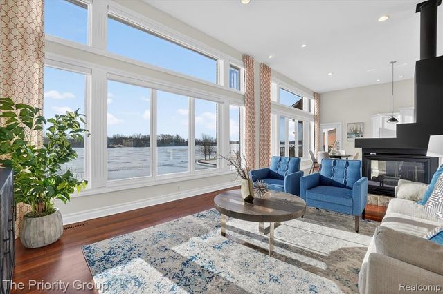 11467 Bay Shore Drive, Fenton, MI 48430