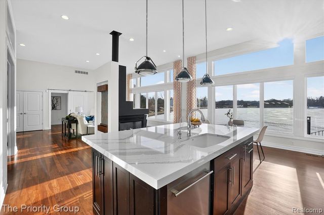 11467 Bay Shore Drive, Fenton, MI 48430