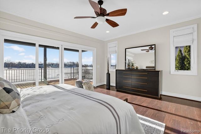 11467 Bay Shore Drive, Fenton, MI 48430