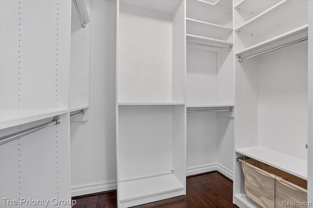 11467 Bay Shore Drive, Fenton, MI 48430