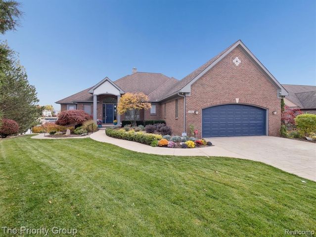 11467 Bay Shore Drive, Fenton, MI 48430