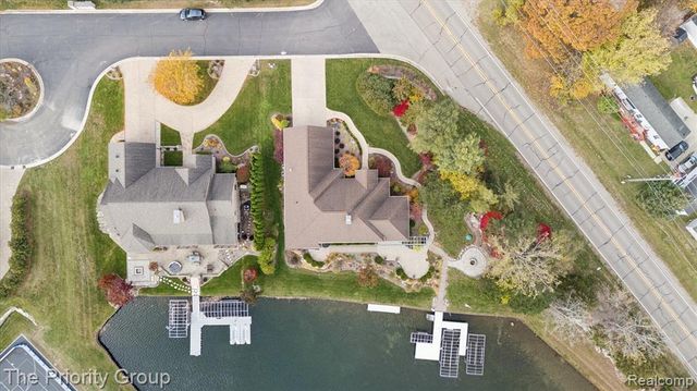 11467 Bay Shore Drive, Fenton, MI 48430