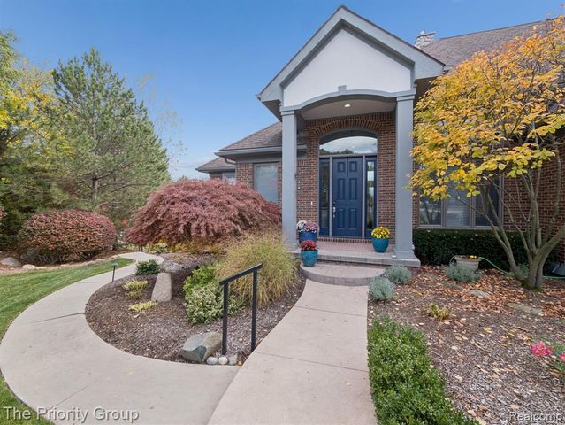 11467 Bay Shore Drive, Fenton, MI 48430