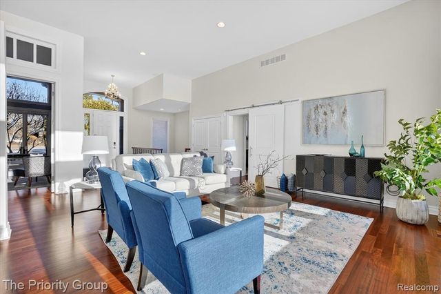 11467 Bay Shore Drive, Fenton, MI 48430