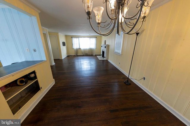 105 MOUNT LAUREL RD, Hainesport, NJ 08036