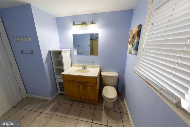 105 MOUNT LAUREL RD, Hainesport, NJ 08036