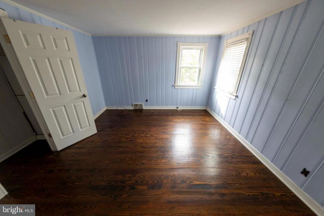 105 MOUNT LAUREL RD, Hainesport, NJ 08036